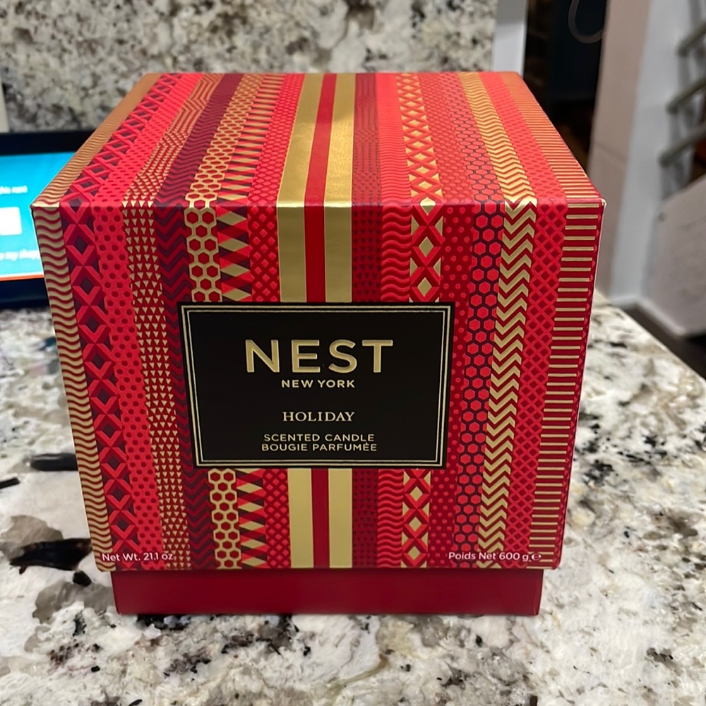 Three wick nest holiday candle votive w box.